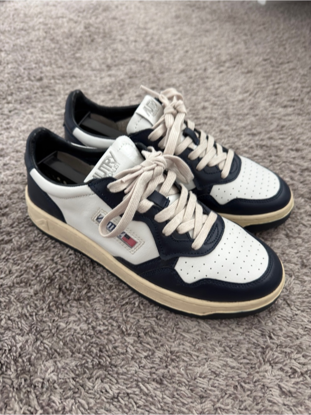 Autry Medalist Size 9 - Men’s Two-Tone Navy and White Leather Sneakers
